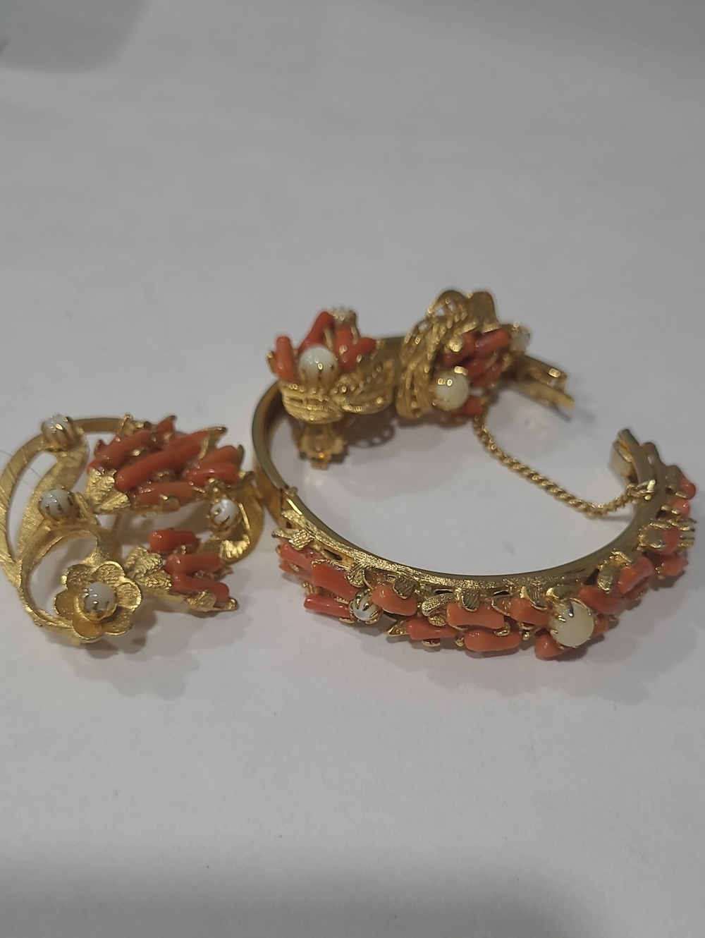 VTGE Gold-Tone Coral Floral Bangle and Earring Set Branch & Floral Motifs Pearls